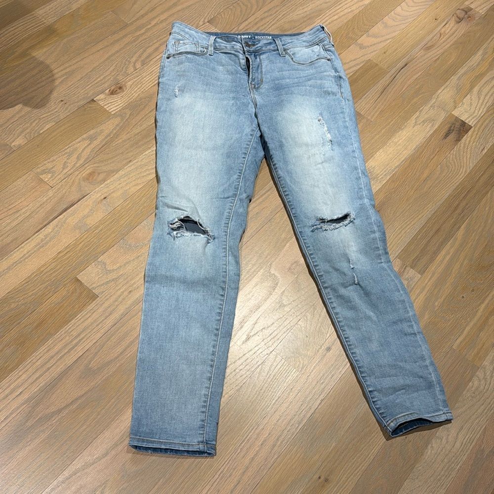 Old Navy Rockstar Mid-Rise Distressed Skinny Jeans Size 6